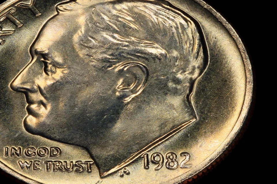 1982 No-P Roosevelt dime error — blank mint mark area above date